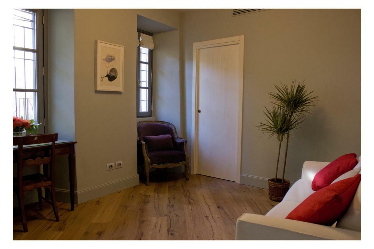 Isola Bella Apartments - Via Della Posta Stresa Bagian luar foto